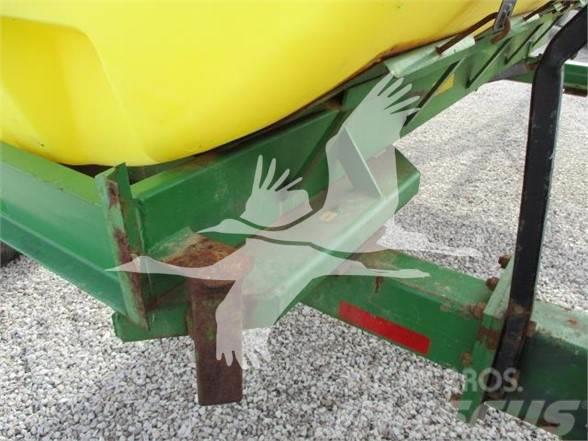 YETTER 1600 Spargiminerale