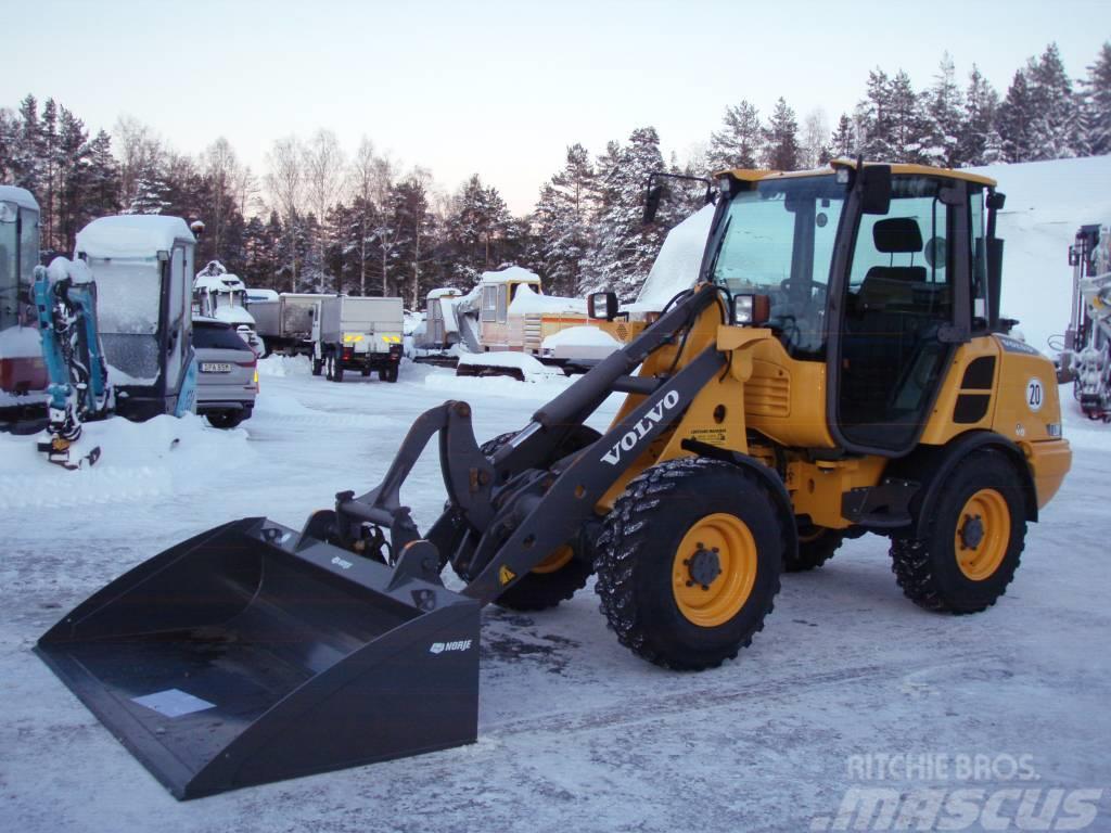 Volvo L 20 F med A/C Pale gommate