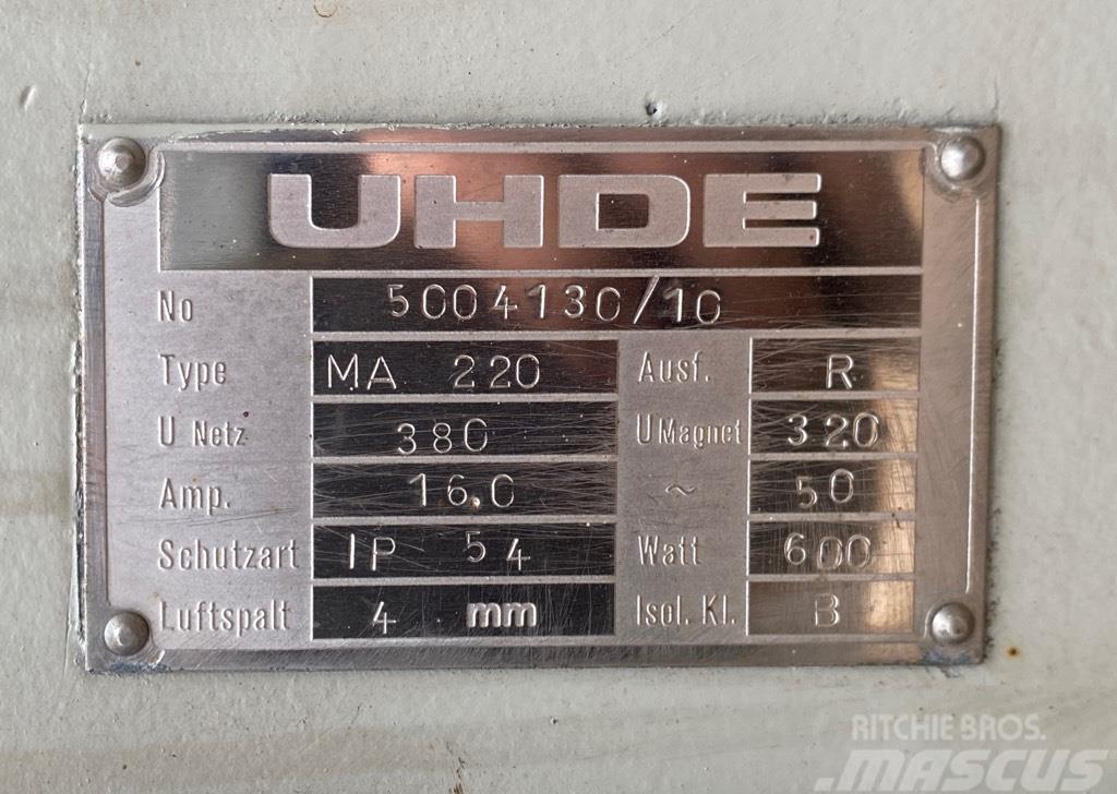  UHDE 1300 x 650 (600) Alimentatori