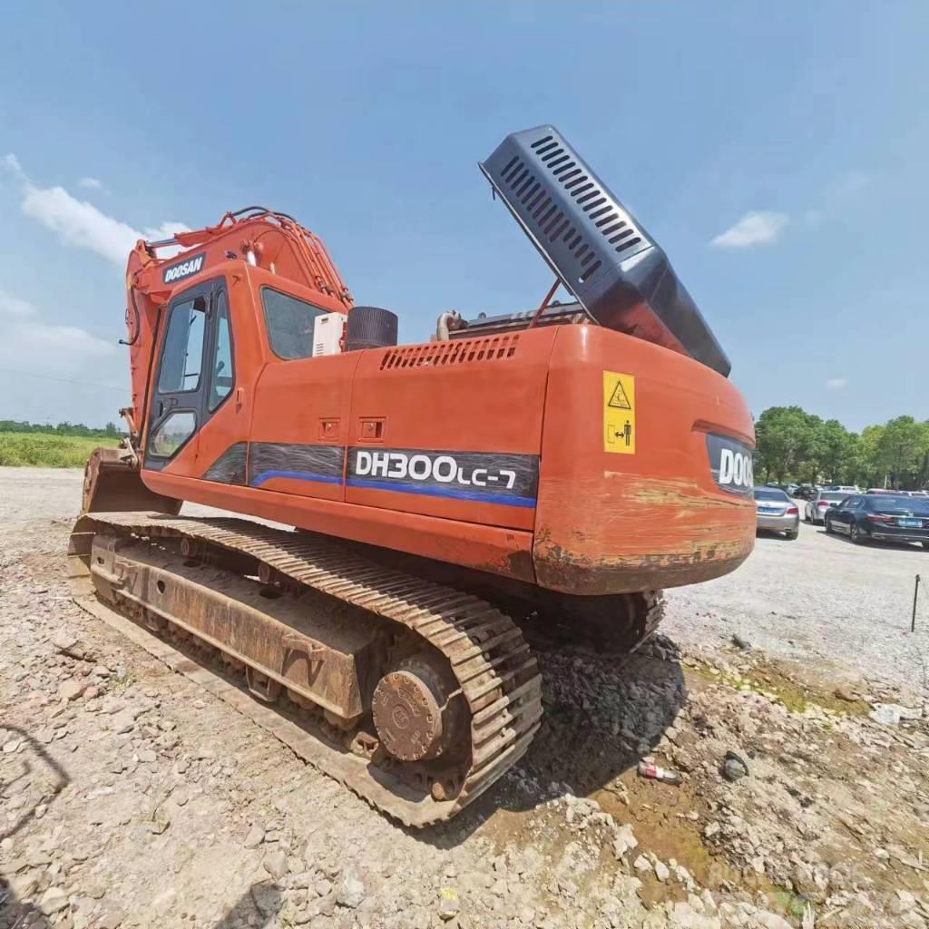 Doosan DX 300 LC Escavatori a lunga portata