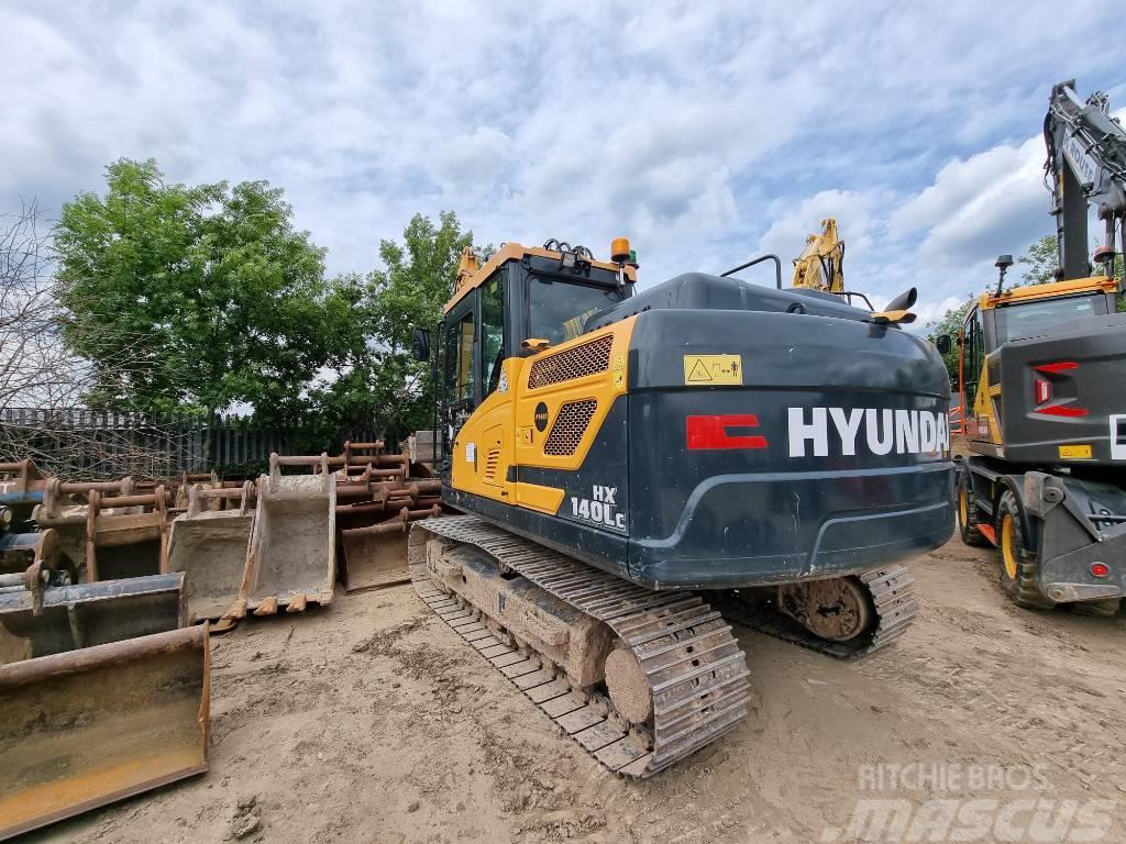 Hyundai HX140LC 2 PC BOOM Escavatori cingolati