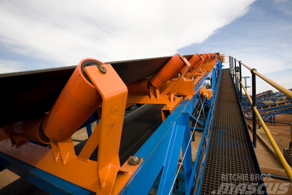 Kinglink belt conveyor for aggregates transport Altro