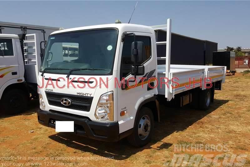 Hyundai MIGHTY EX8, WITH 4.900 METRE DROPSIDE BODY Camion altro