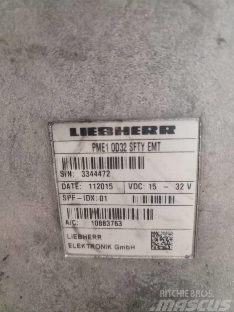 Liebherr R 916 LC Componenti elettroniche