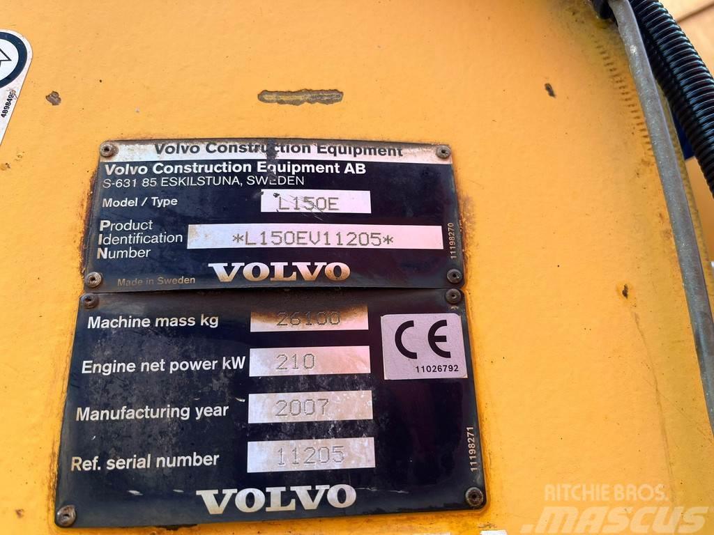 Volvo L 150 E SCALE / CUSHION SOLID TIRES / AC / CENTRAL Pale gommate