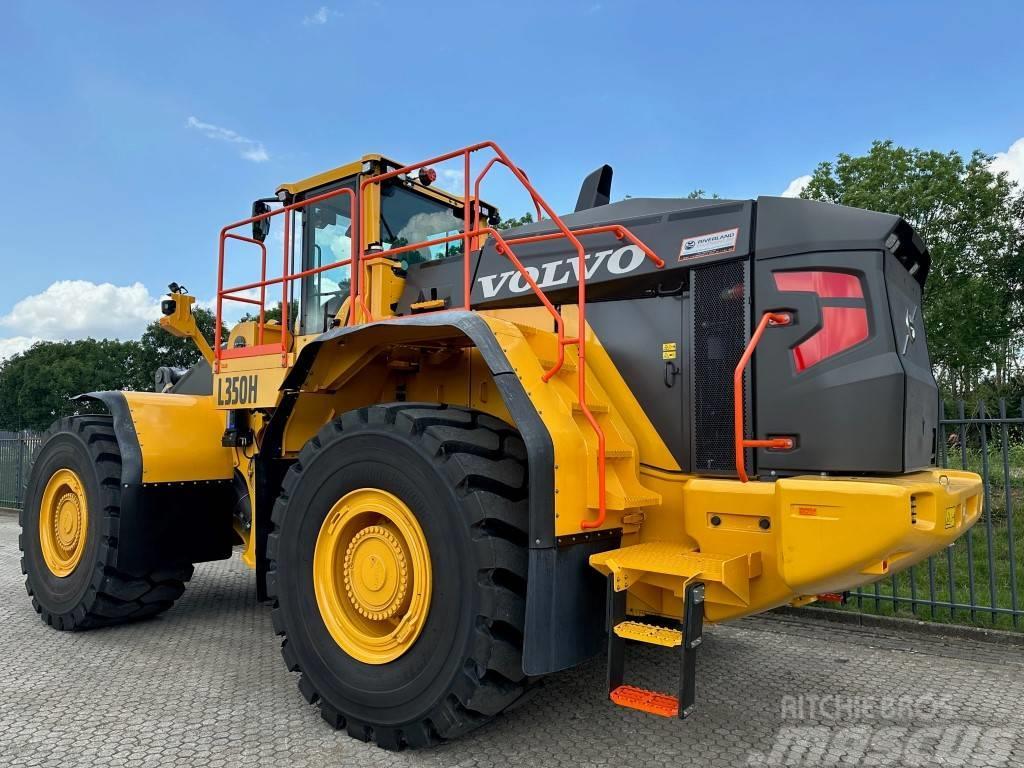 Volvo L350H.02 from 2023 with factory CE Pale gommate