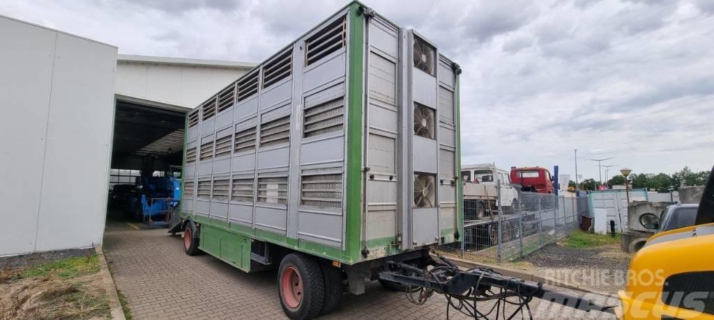  Przyczepa 2 osiowa do transportu zwierząt Rimorchi per trasporto animali