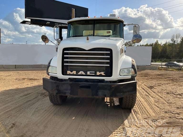 Mack GU 800 Camion altro