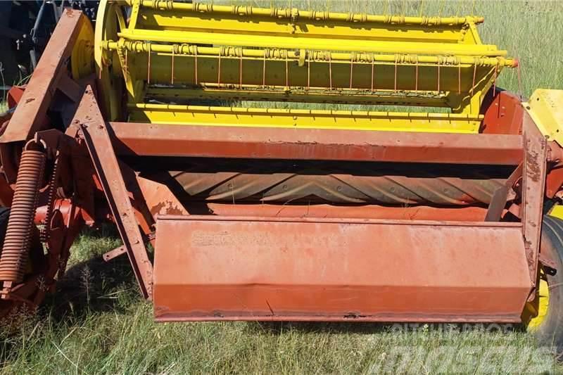 New Holland sickle bar mower conditioner Camion altro