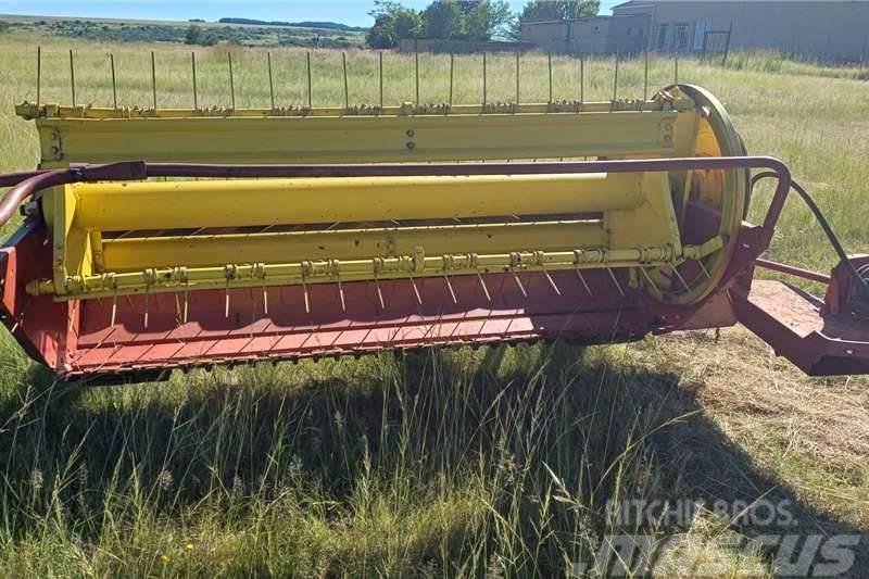New Holland sickle bar mower conditioner Camion altro