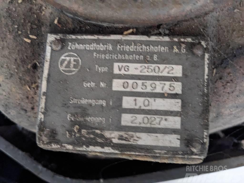 ZF Verteilergetriebe VG-250/2 Scatole trasmissione