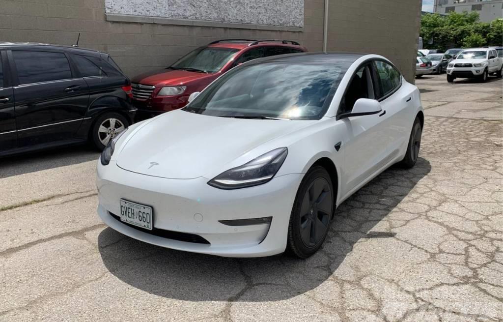 Tesla Model 3 Auto