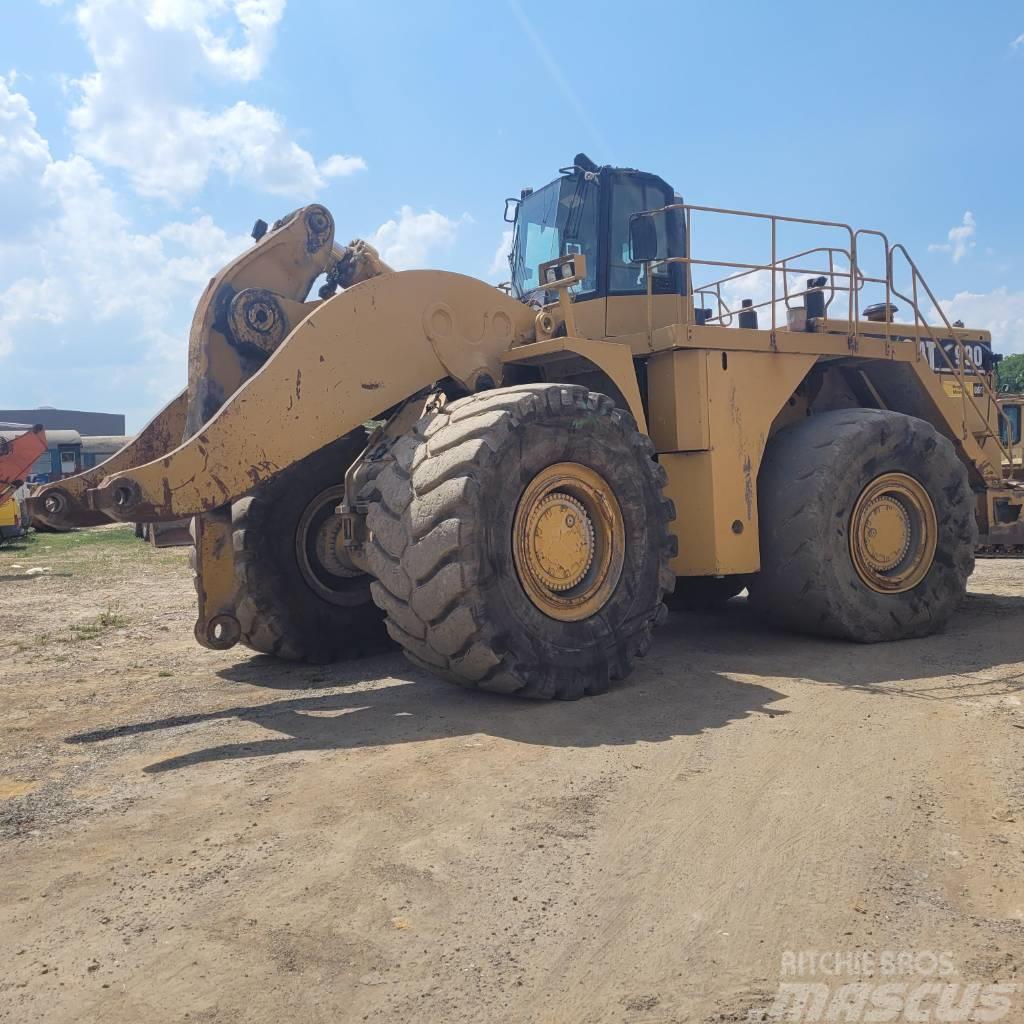 CAT 990 Pale gommate