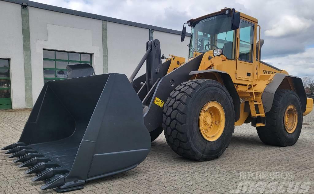 Volvo L 120 E, 40km/h, Waage, excell.cond., Finanzierung Pale gommate