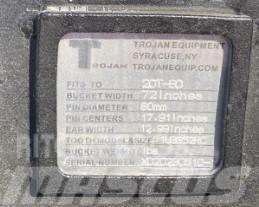 Trojan 72" CLEANUP EXCAVATOR BUCKET Altri componenti