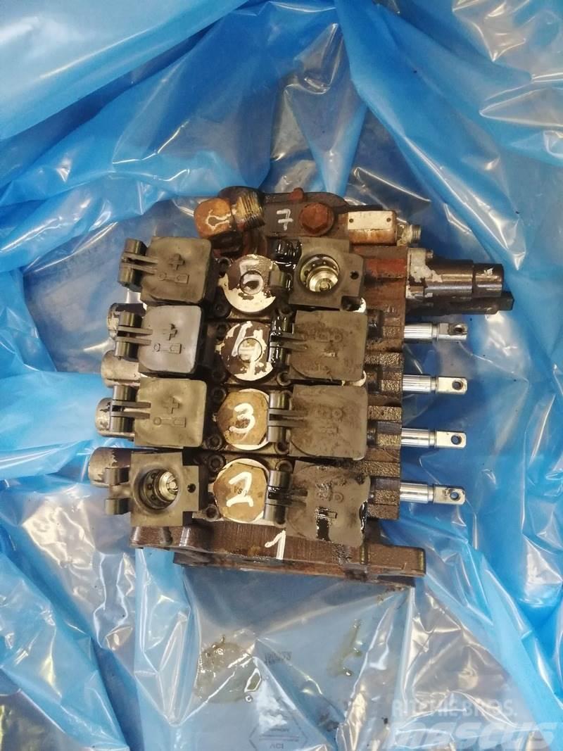 Fiat G170 Remote control valve Componenti idrauliche