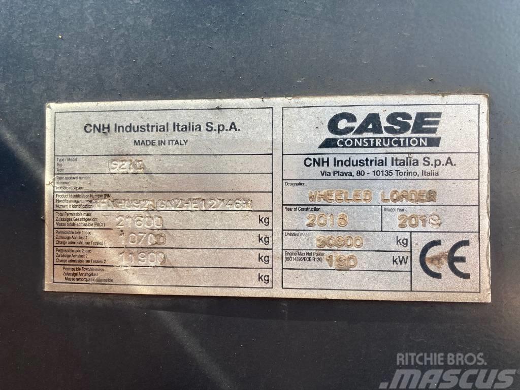 CASE 921G Pale gommate
