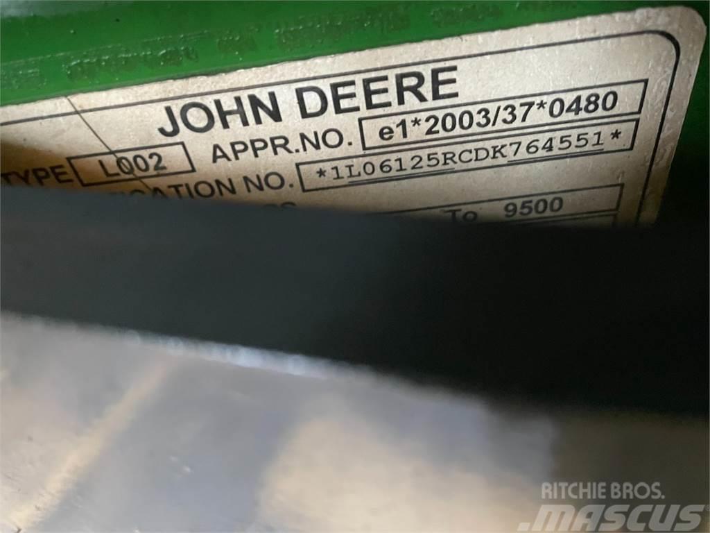 John Deere 6125R Trattori