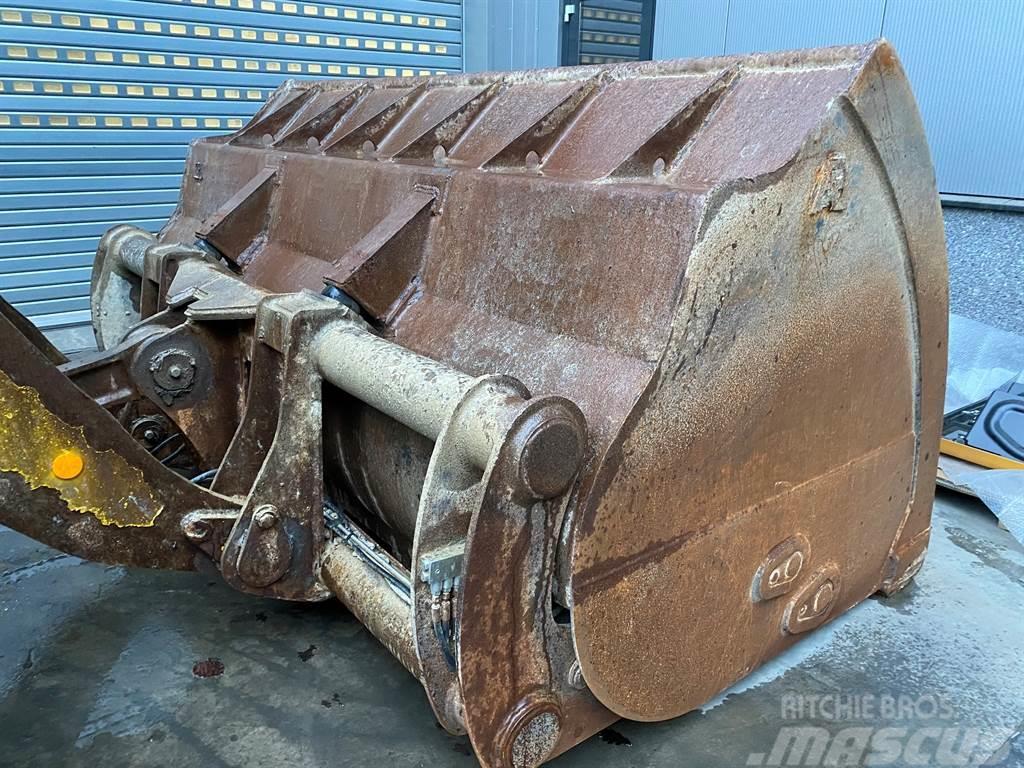 Hyundai HL 760 -9 (For parts) Pale gommate