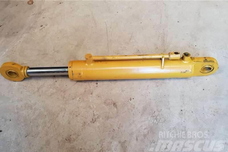 Bell B20C Hydraulic Cylinders Camion altro