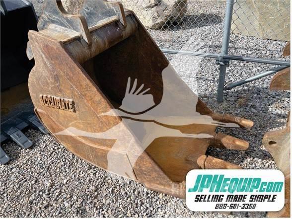 ACCURATE FABRICATING 160 SERIES 36 INCH DIG BUCKET Benne