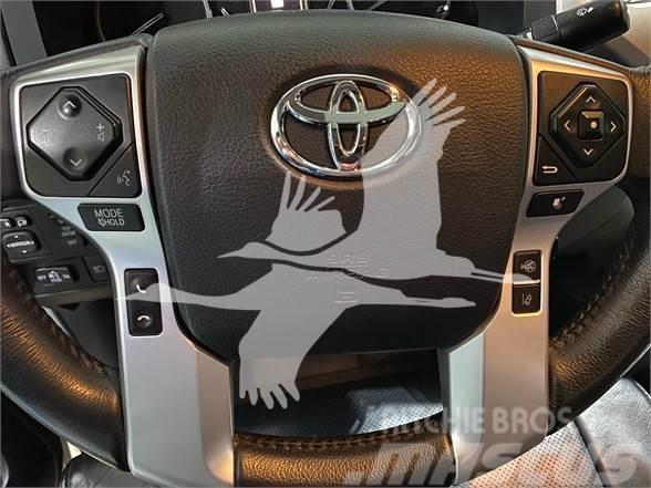 Toyota TUNDRA CREWMAX PLATINUM Altro