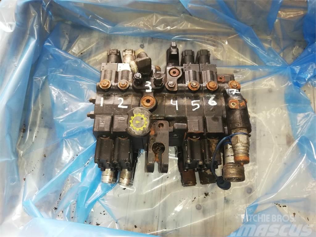 Case IH Puma 230 Hydraulic lift valve Componenti idrauliche