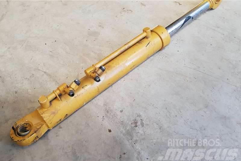 Bell B40C Hydraulic Cylinders Camion altro