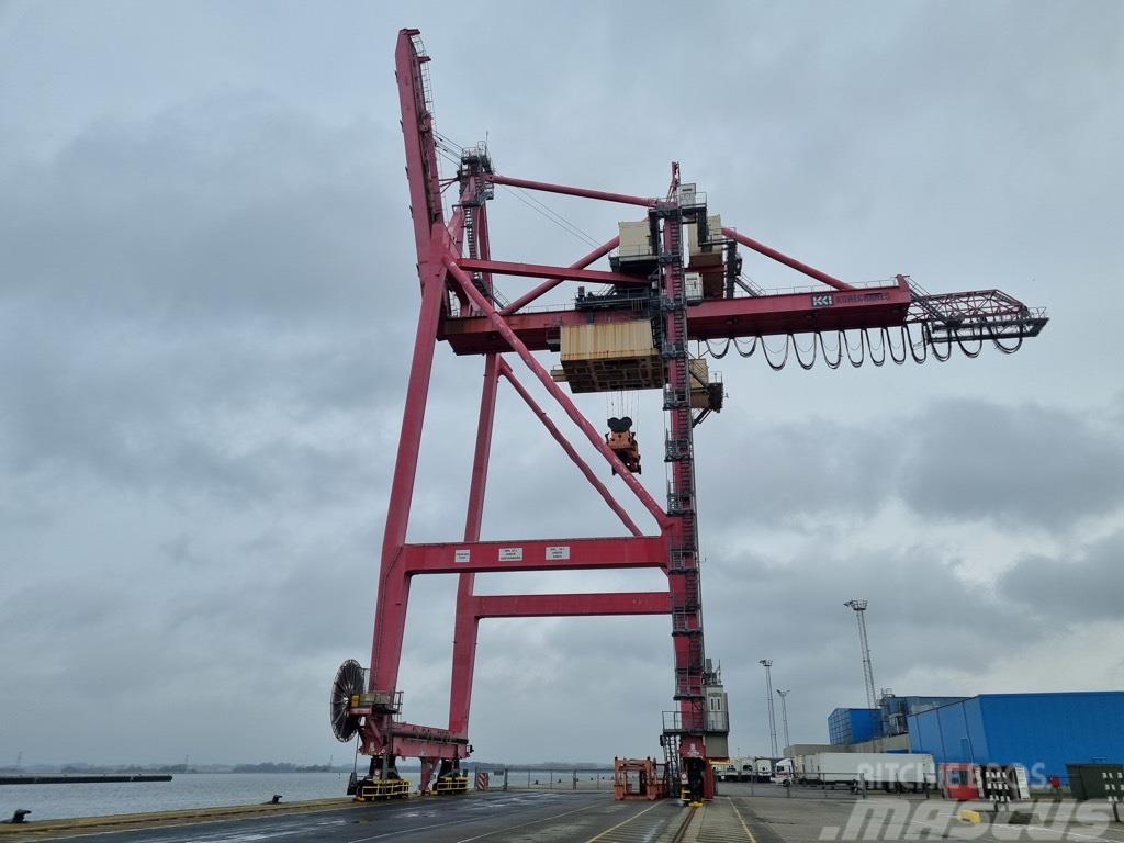 Konecranes 42t ship to shore crane Gru portuali per carico container