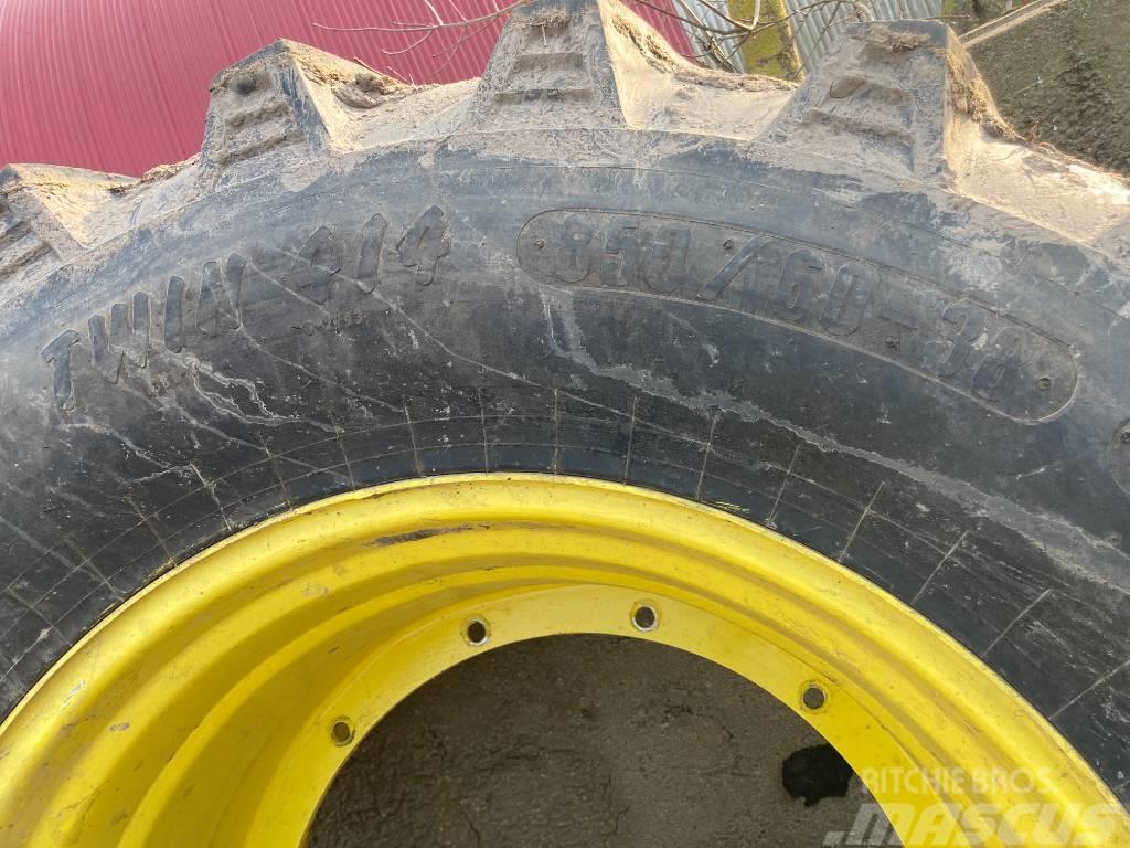 John Deere wide rims + trelleborg tyres Pneumatici, ruote e cerchioni