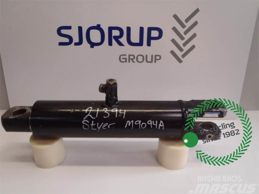 Steyr M9094A Lift Cylinder Componenti idrauliche