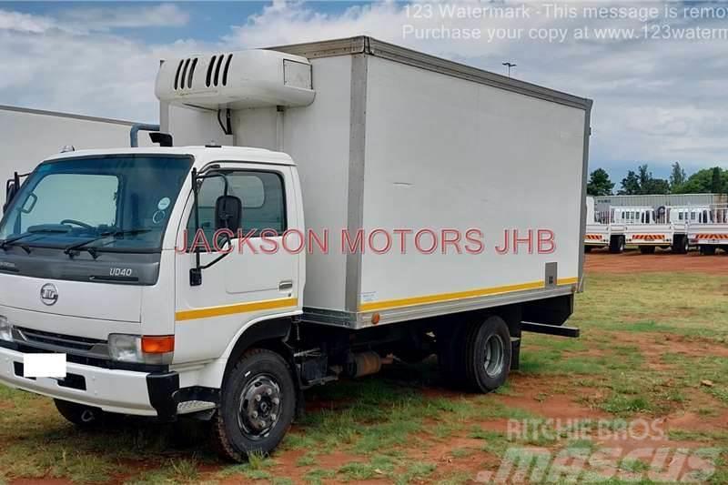 Nissan UD40, WITH INSULATED BODY AND TRANSFRIG KV660 UNIT Camion altro