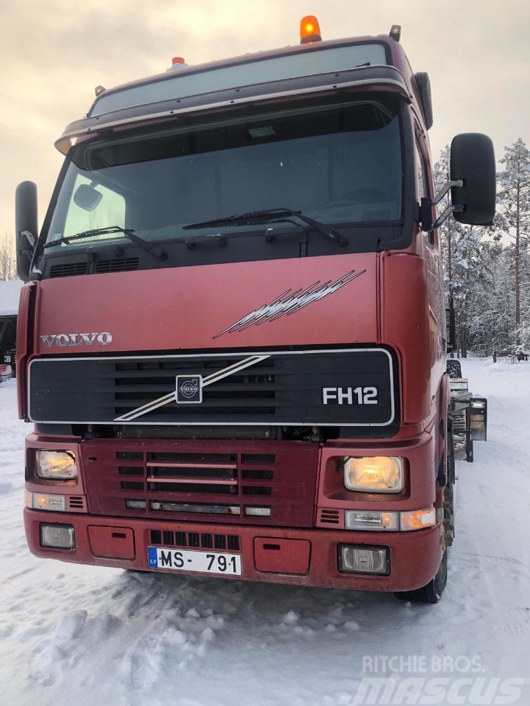 Volvo FH 12 460 Camion per il trasporto di macchine forestali