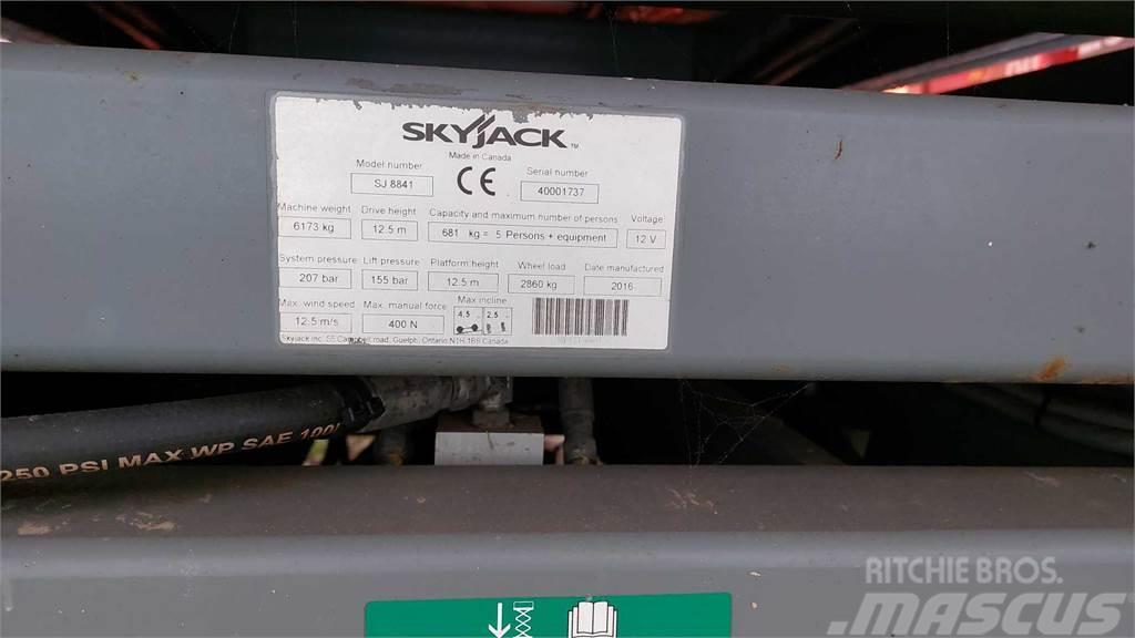 SkyJack 8841RT Piattaforme a pantografo
