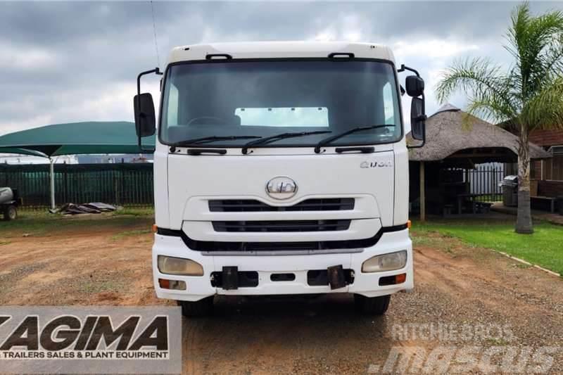 UD Quon 490 Camion altro