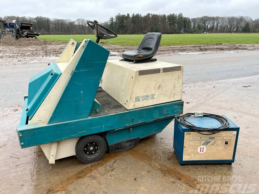 Tennant 215E Sweeper - Good Working Condition Spazzatrici