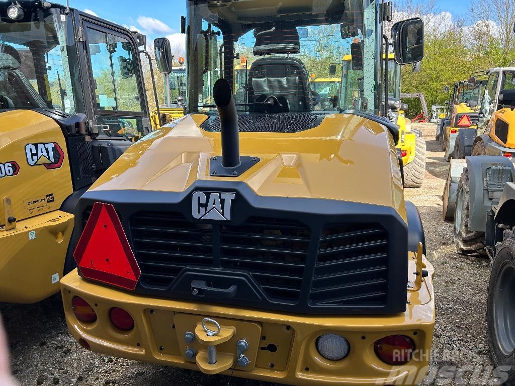 CAT 906 Pale gommate