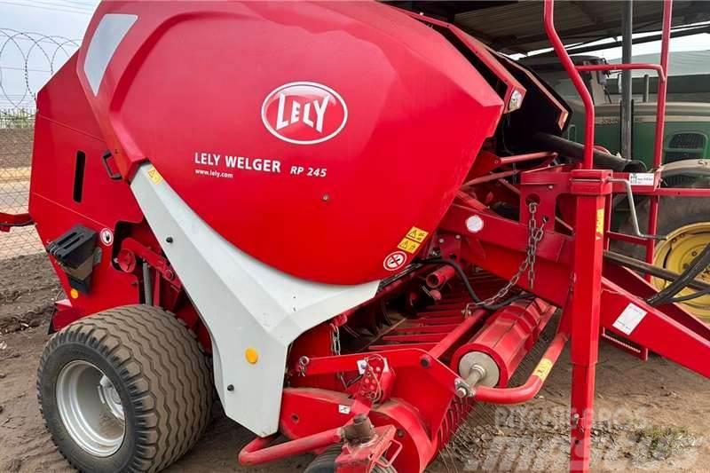 Lely 245 round baler 1 owner 7000 bales. Camion altro