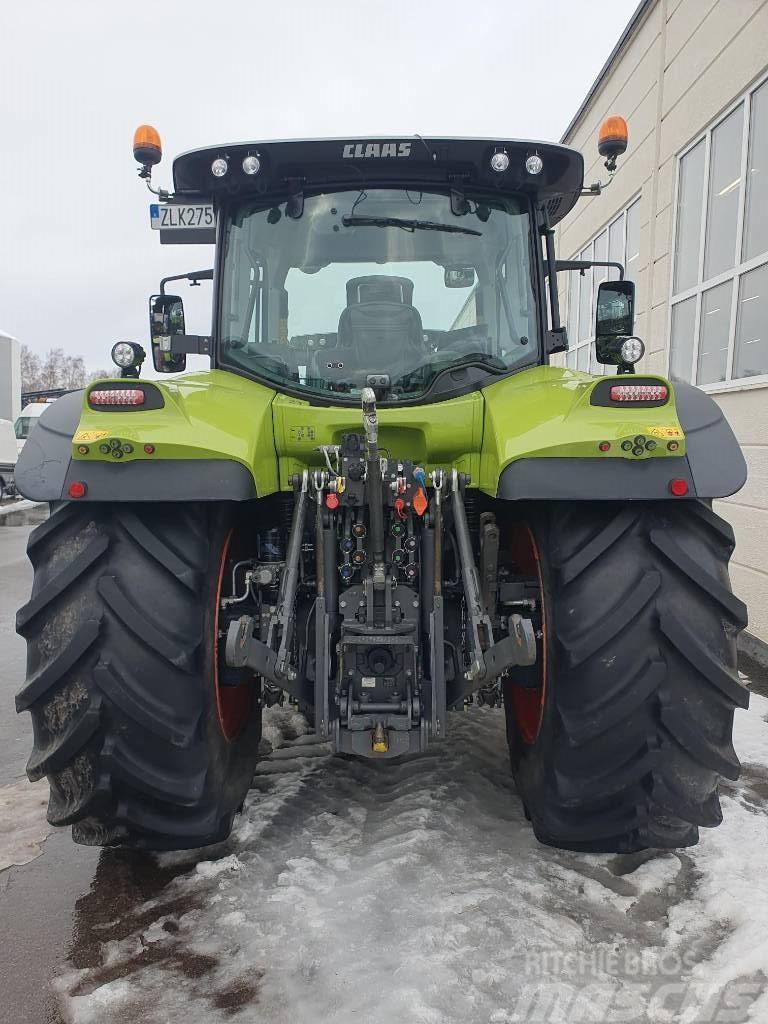 CLAAS Arion 660 CMATIC Trattori