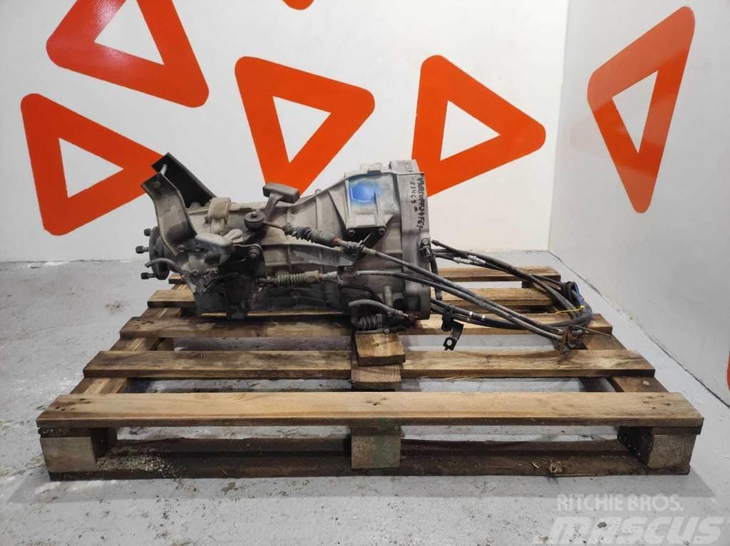 Nissan NT 400 Cabstar Gearbox 32010-LC62A / LOW MILEAGE Scatole trasmissione