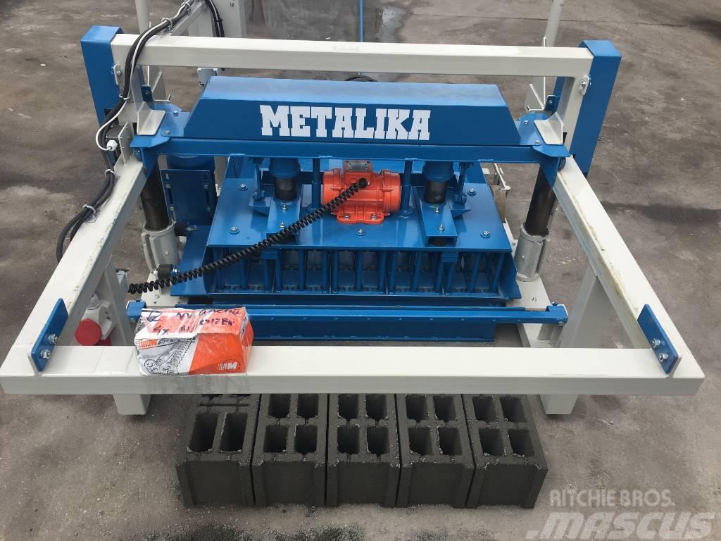 Metalika VP-5 Concrete block making machine Macchine per calcestruzzo e pietra