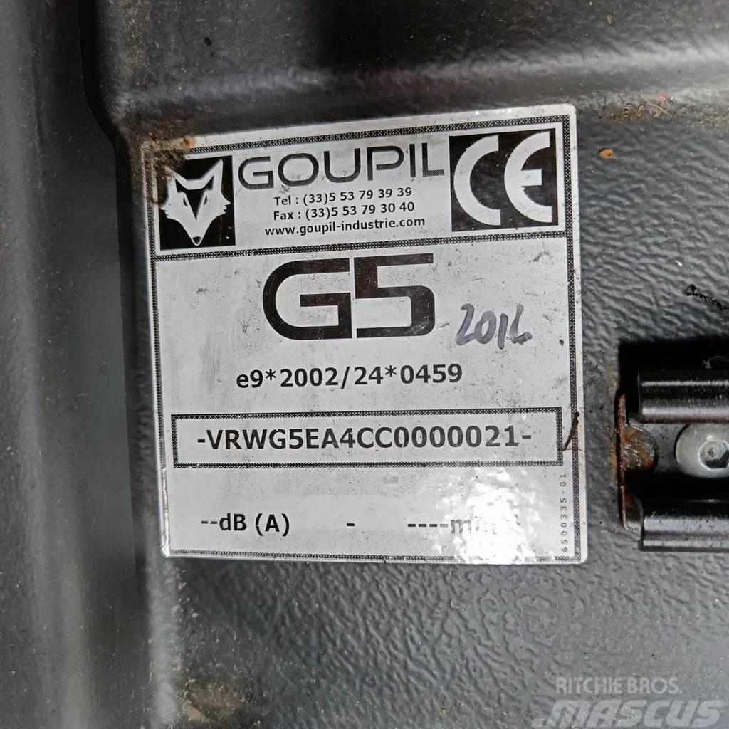 Goupil G5 Golf cart