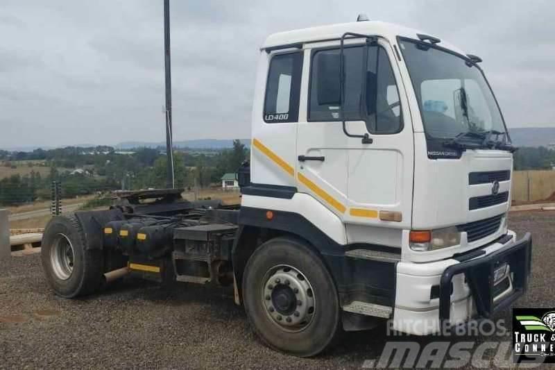UD 2007 Nissan UD400 Camion altro