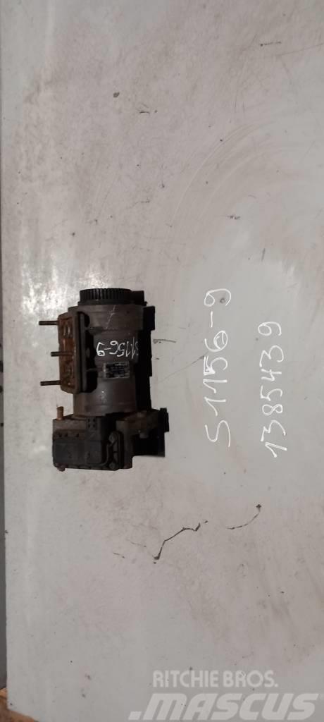 Scania R124.420 brake main valve 1385439 Freni