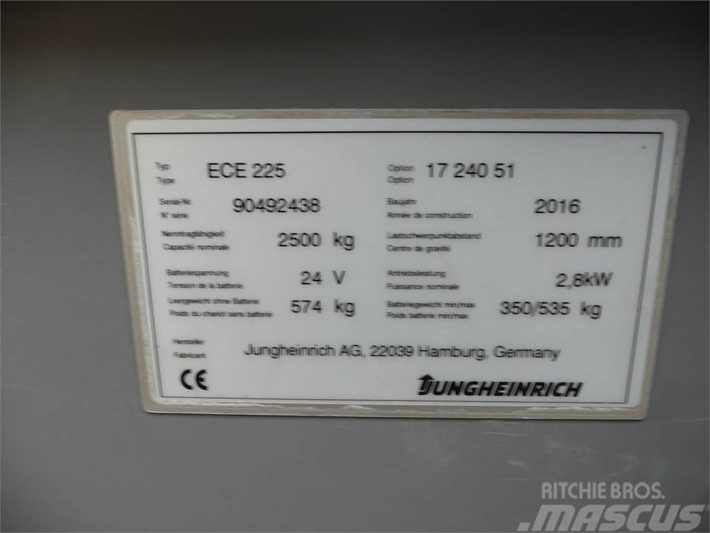 Jungheinrich ECE 225 2400x510mm Commissionatore basso livello