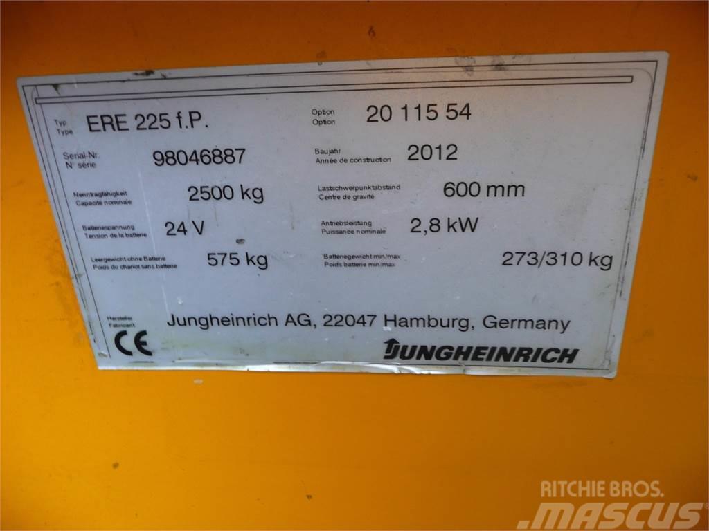 Jungheinrich ERE 225 Carrelli elevatori bassi a piattaforma