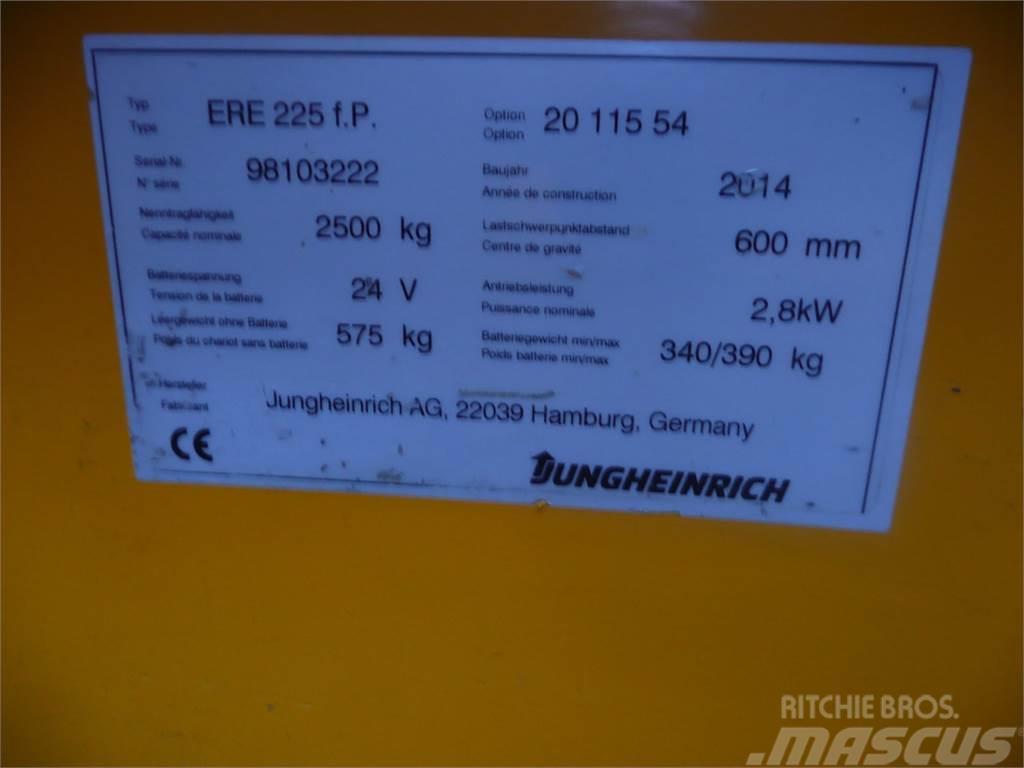 Jungheinrich ERE 225 Carrelli elevatori bassi a piattaforma
