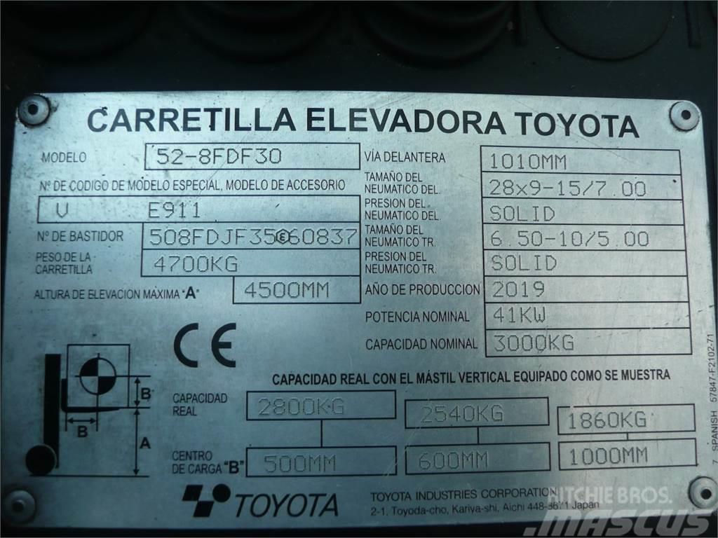 Toyota 52-8FDF30 MATRICULADA Carrelli elevatori diesel