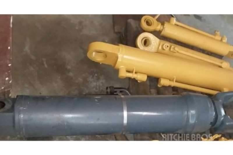 Bell L2706D Hydraulic Lift Cylinder Camion altro