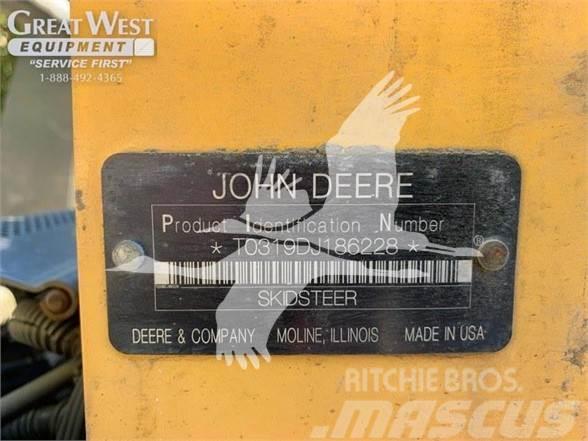John Deere 319D Mini Pale Gommate